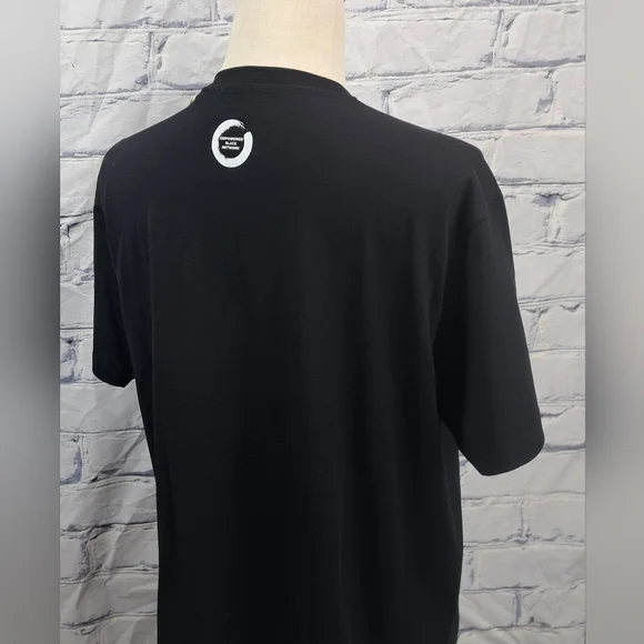 NWT Burberry Men's T-Shirt Tee Black Power Fist TB Logo Organic Medium - Picture 8 of 16